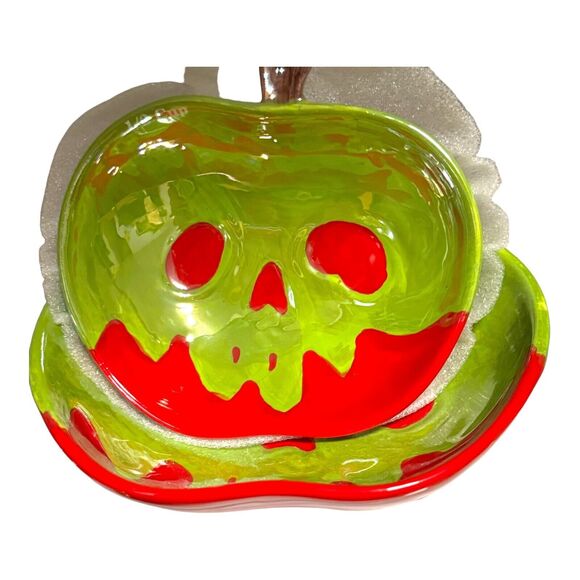 Disney VILLAINS Poison Apple Measuring Cups Set Witchy Decor Goth Hand Painted - Picture 10 of 15